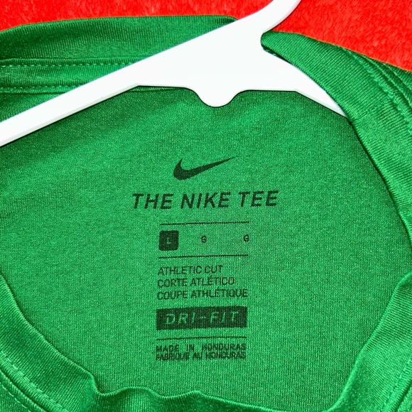 Nike Dri-fit Green and Yellow Oregon Ducks T-shirt - Picture 2 of 2